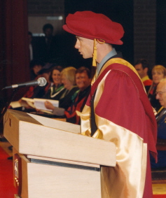 Steve Moneghetti receives his Honorary Doctorate, 2001